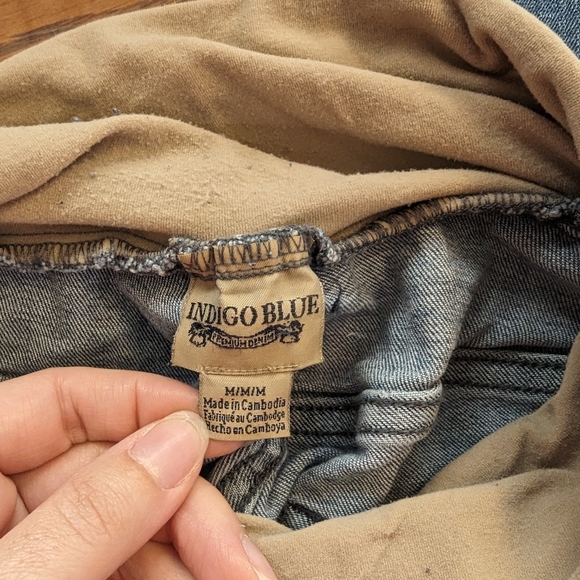 Maternity Capris - Picture 4 of 4